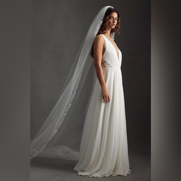 Jenny by Jenny Yoo Elinor Deep V-Neck Lace & Illusion Wedding Gown - Picture 3 of 10